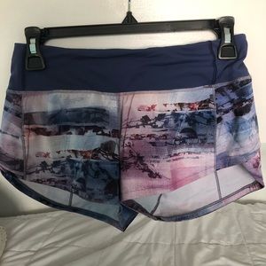 lululemon 2.5 shorts // Size 2